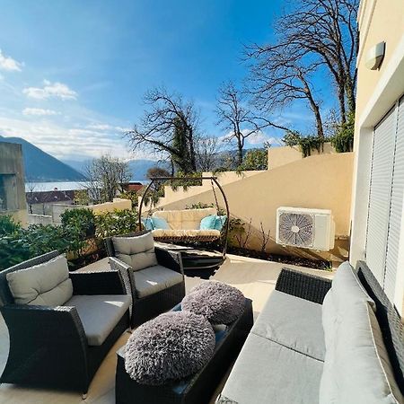 Apartment With Terrace And Private Parking 코토르 외부 사진