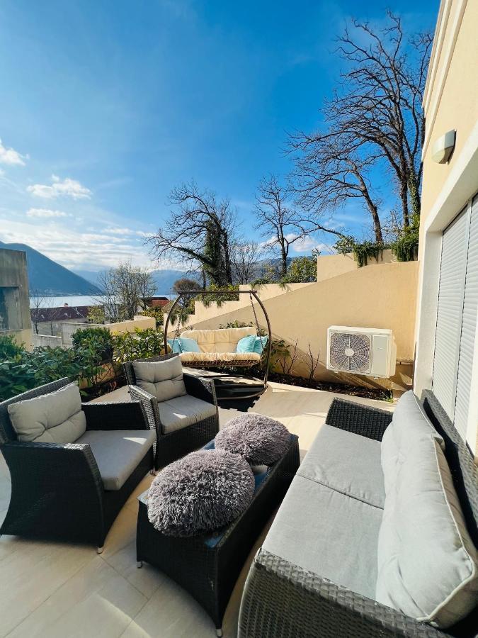 Apartment With Terrace And Private Parking 코토르 외부 사진