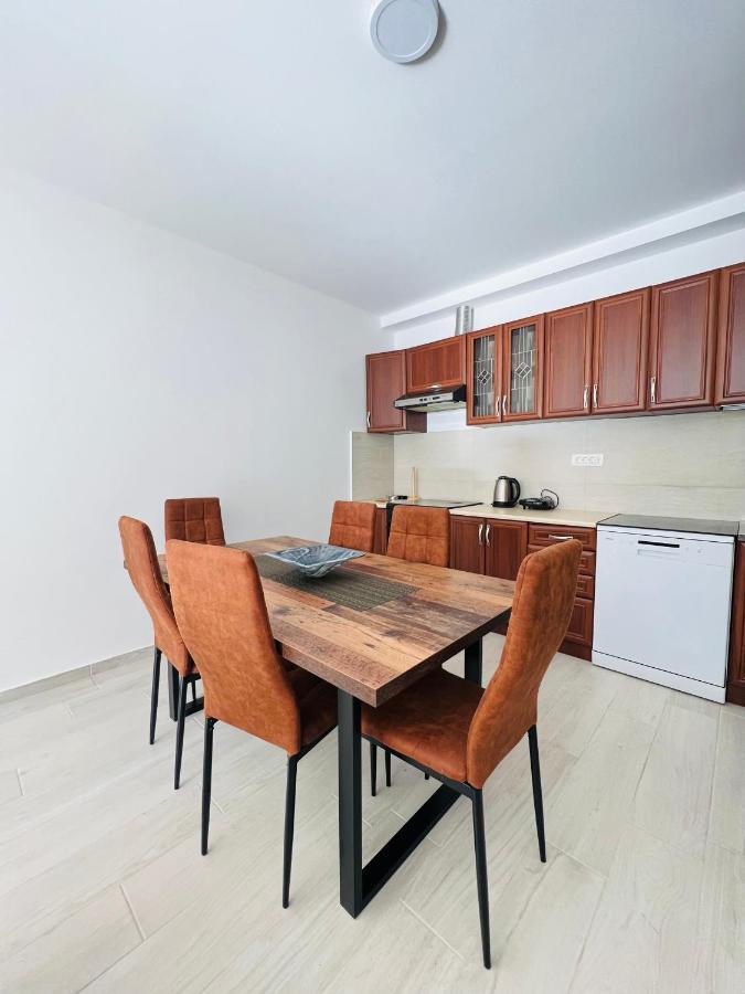 Apartment With Terrace And Private Parking 코토르 외부 사진