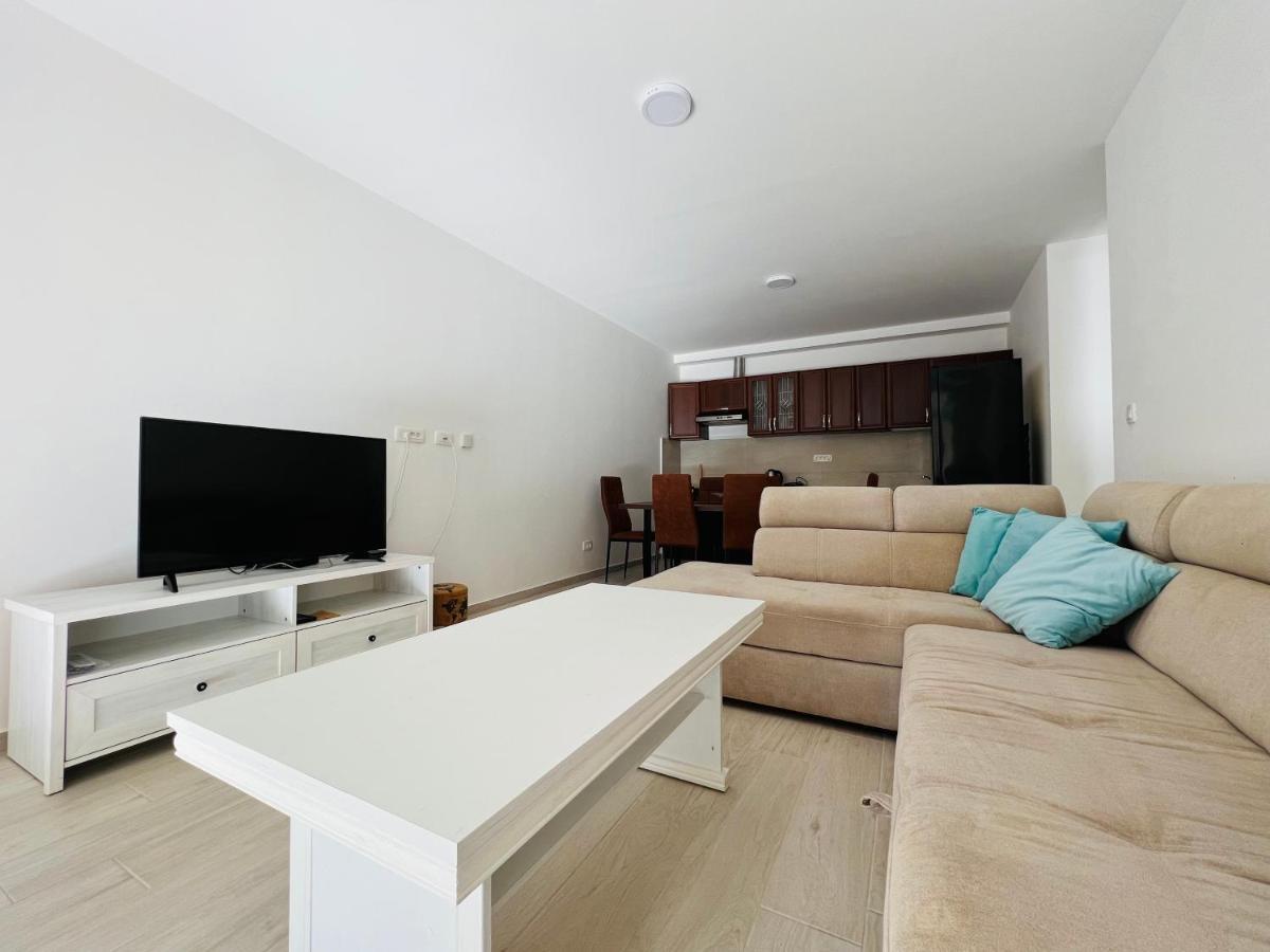 Apartment With Terrace And Private Parking 코토르 외부 사진