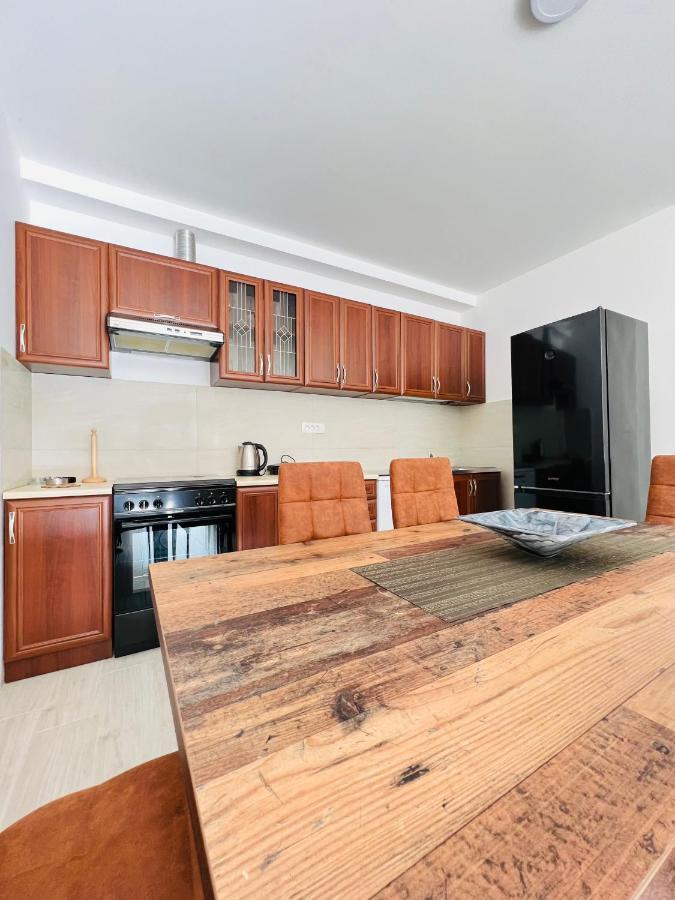 Apartment With Terrace And Private Parking 코토르 외부 사진