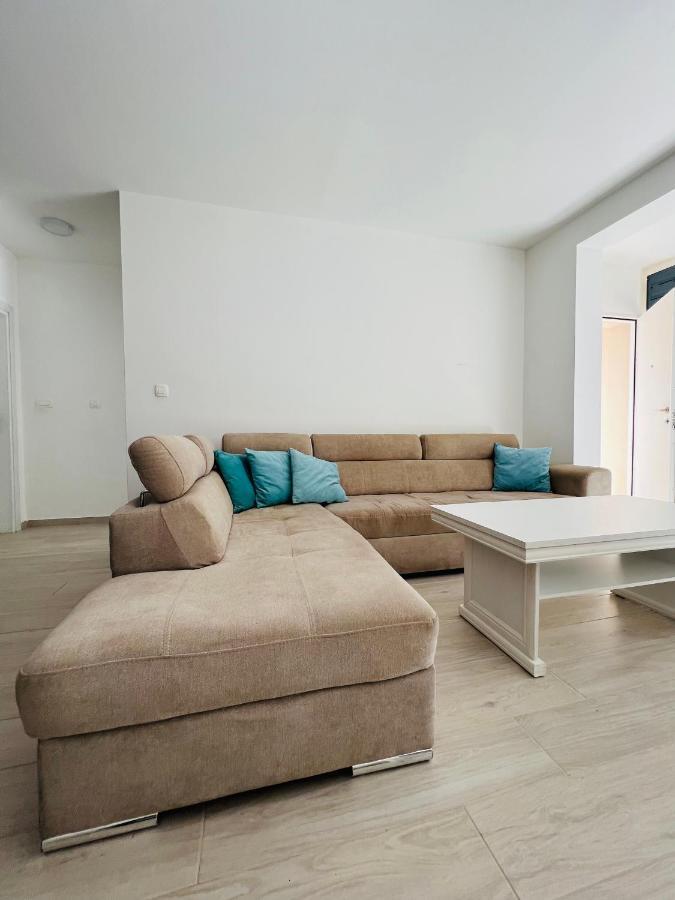 Apartment With Terrace And Private Parking 코토르 외부 사진