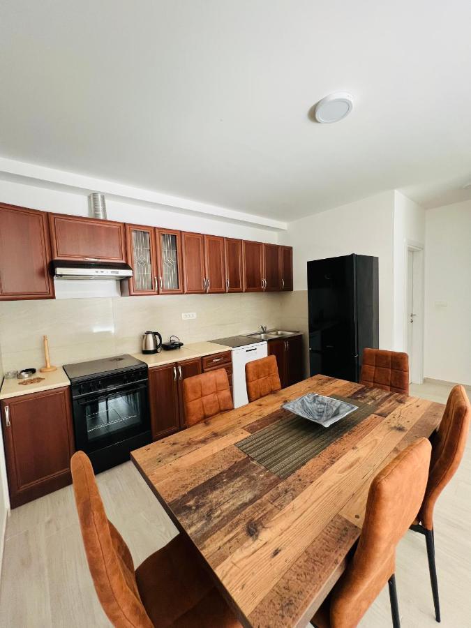 Apartment With Terrace And Private Parking 코토르 외부 사진