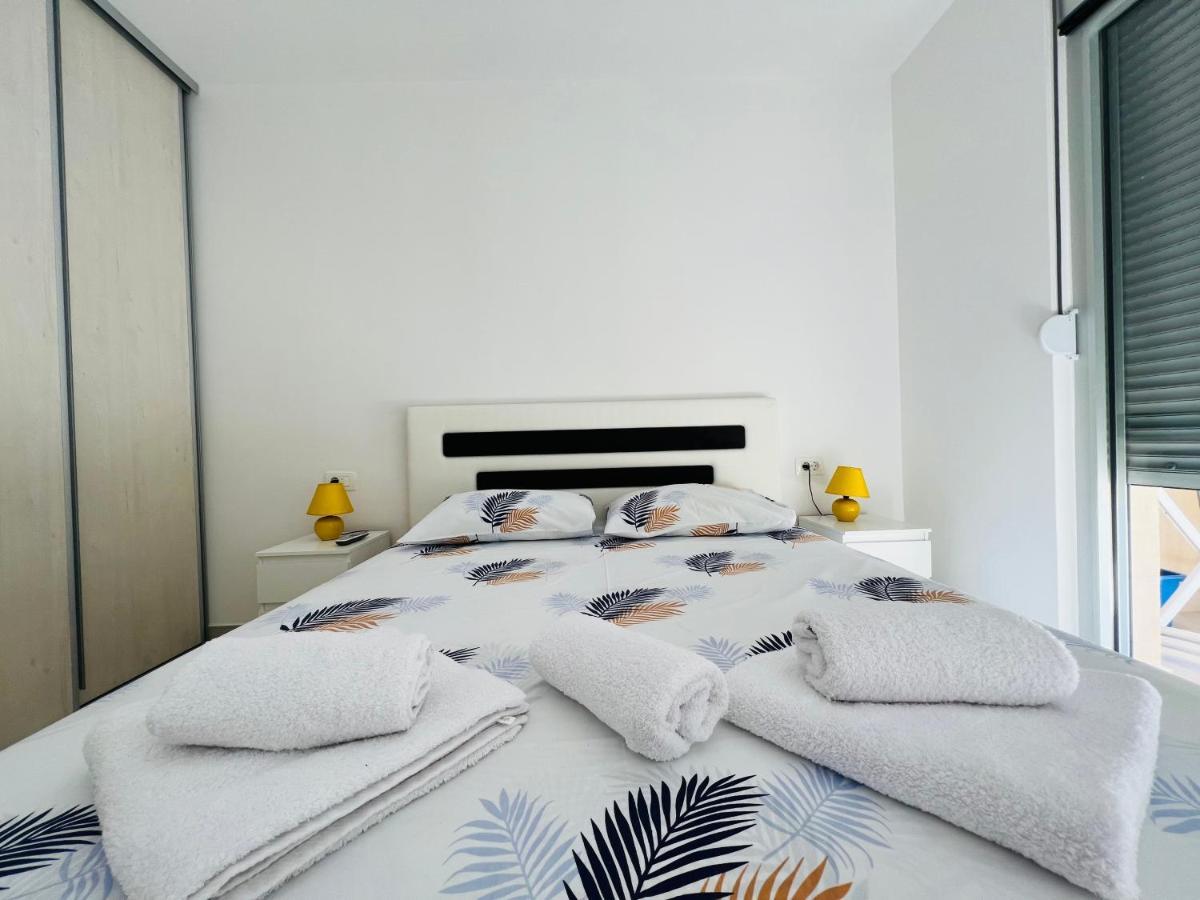 Apartment With Terrace And Private Parking 코토르 외부 사진